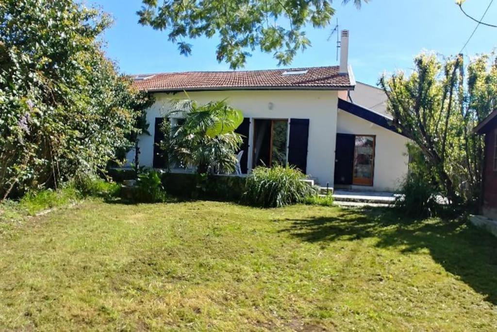 Comme A La Maison Cenon Exteriör bild